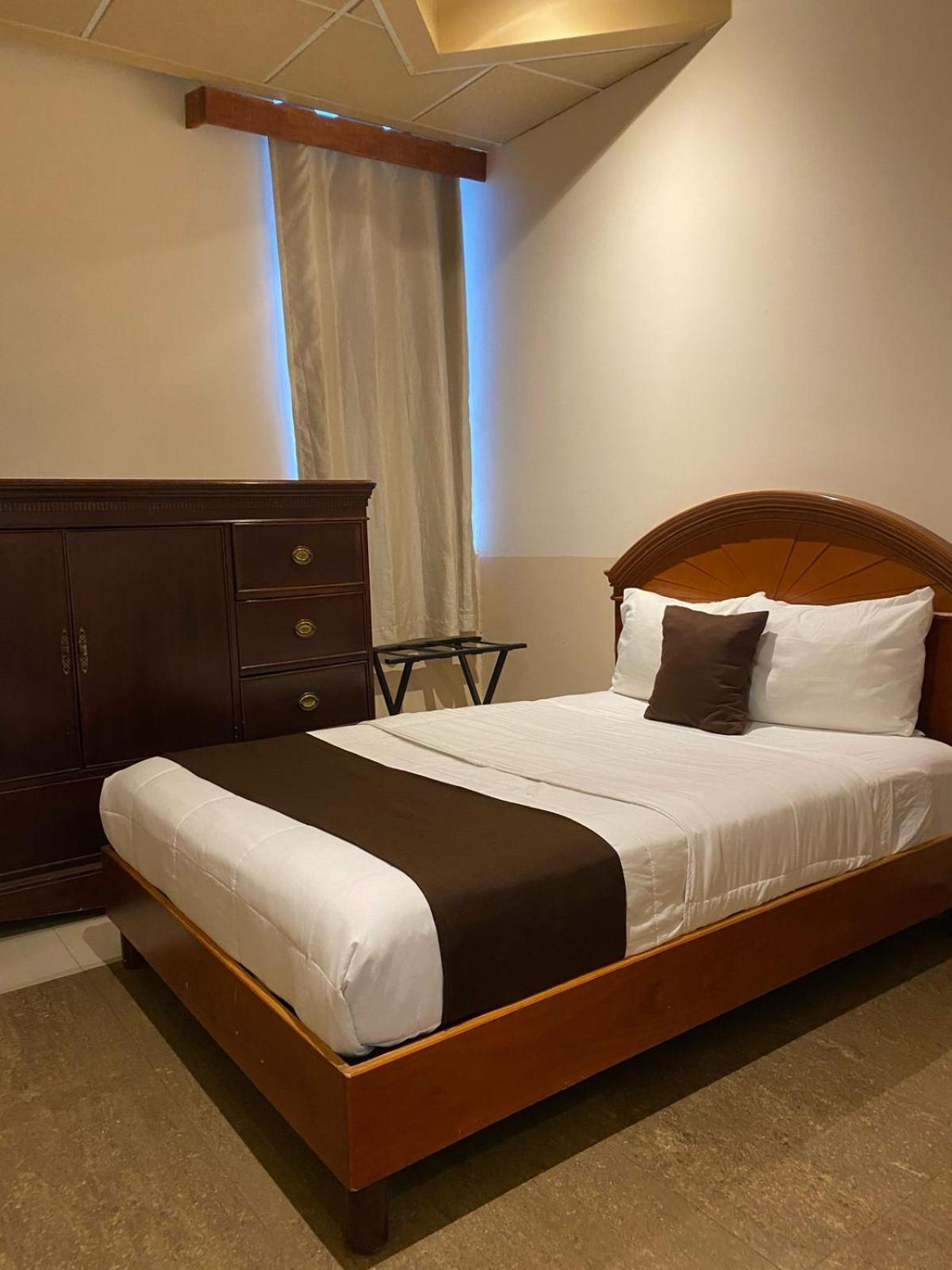 El Regio Hotel Monterrey Kültér fotó